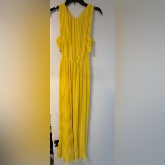 Yellow BCBG gown with cutouts - Picture 1 of 3